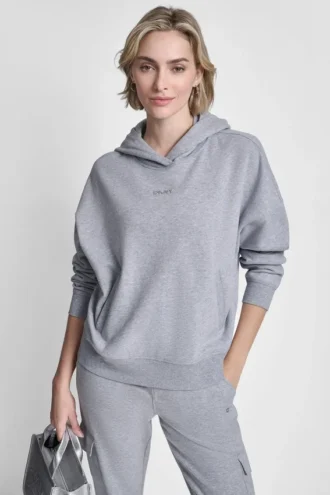 Sudadera con capucha de felpa de hombros caídos y logotipo metálico en forma de burbuja