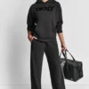 Sudadera con capucha oversize y logotipo flocado Sudadera con capucha oversize y logotipo flocado