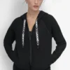 Sudadera con capucha y cordón con logotipo en dos tonos