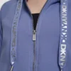 Sudadera con capucha y cordón con logotipo en dos tonos Sudadera con capucha y cordón con logotipo en dos tonos