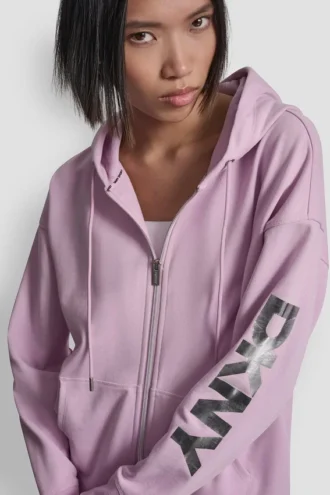 Sudadera con capucha y cremallera completa con logotipo metalizado