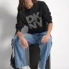 Sudadera con logotipo con adornos