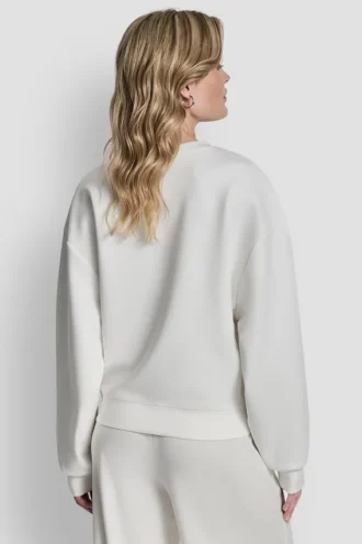 Sudadera con logotipo de imitación de cuero