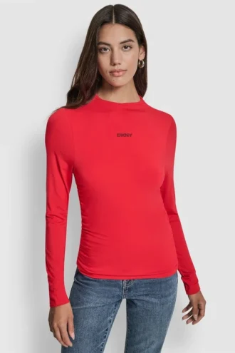 Top de manga larga con cuello alto y fruncido lateral con Pedrería