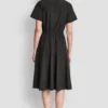 Vestido camisero midi ajustado y acampanado
