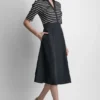 Vestido camisero midi ajustado y acampanado Vestido camisero midi ajustado y acampanado