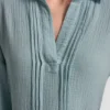 Vestido de gasa con cuello en V