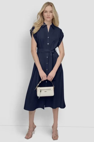 Vestido midi con botones en la parte delantera