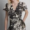 Vestido midi con efecto cruzado Vestido midi con efecto cruzado