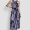 Vestido midi de gasa plisada con lazo en la cintura Vestido midi de gasa plisada con lazo en la cintura