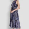 Vestido midi de gasa plisada con lazo en la cintura Vestido midi de gasa plisada con lazo en la cintura