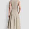 Vestido midi de popelín con cuello en V Vestido midi de popelín con cuello en V