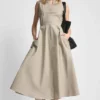 Vestido midi de popelín con cuello en V Vestido midi de popelín con cuello en V