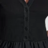 Vestido midi de punto elástico con cuello Henley y mangas abullonadas Vestido midi de punto elástico con cuello Henley y mangas abullonadas