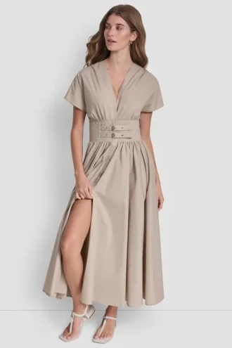 Vestido midi fruncido con hebillas Vestido midi fruncido con hebillas