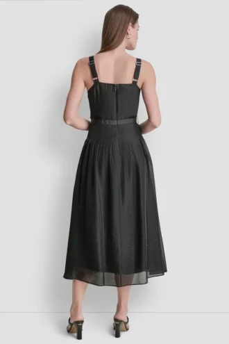 Vestido midi plisado con cinturón