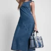Vestido midi sin mangas de denim Vestido midi sin mangas de denim