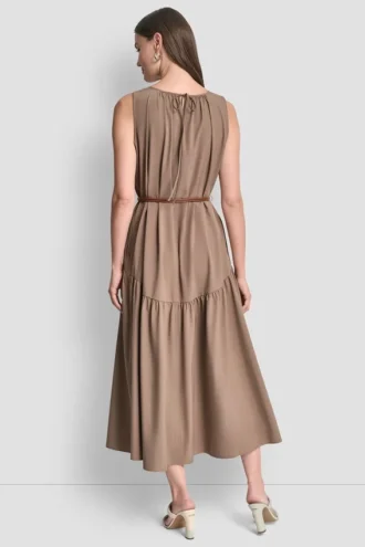 Vestido midi sin mangas y de cintura baja