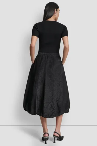 Vestido midi tipo burbuja con bolsillos cargo de mezcla de tejidos